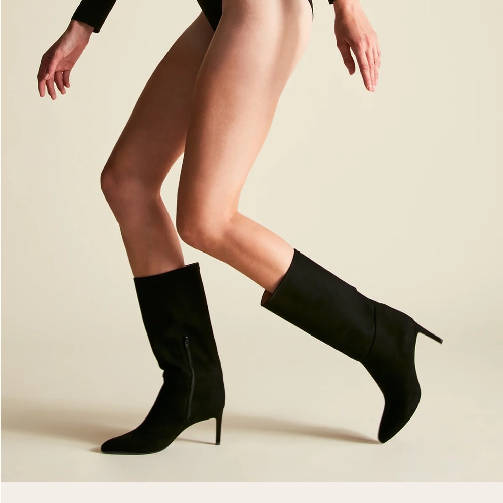 Sleek Black Stiletto Heeled Boots